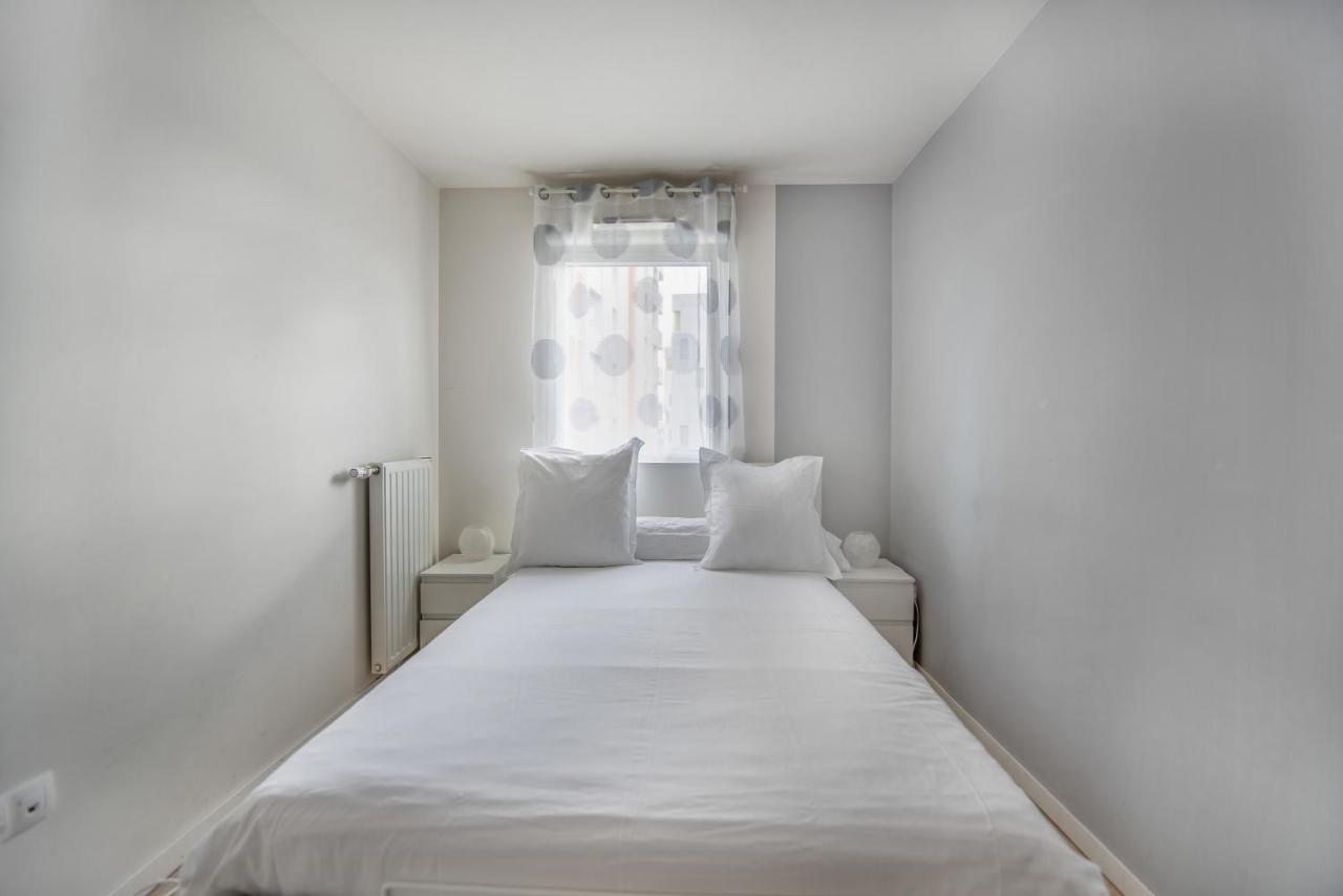 Appartements De 2 Ou 3 Chambres A 40 Minutes De Paris Courcouronnes Exterior photo
